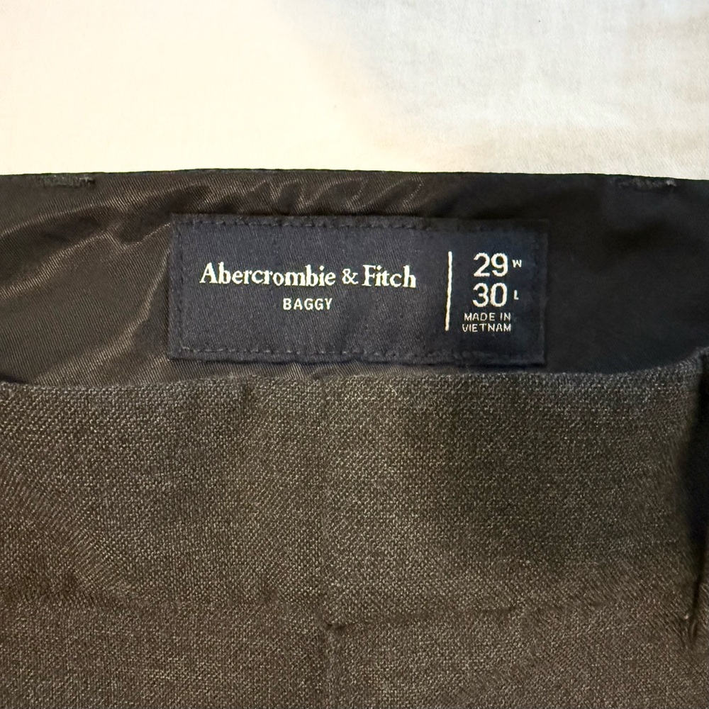 Abercrombie & Fitch Baggy Trousers - Picture 2 of 5